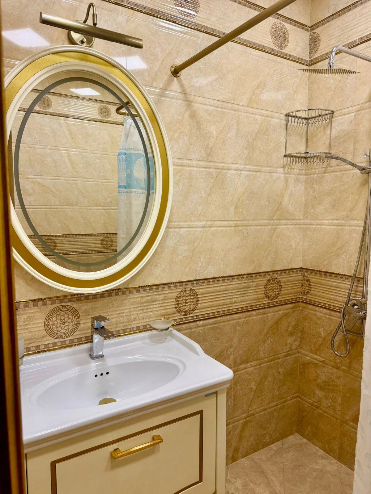 2 otaqlı mənzil 110 m² kirayə verilir — şəkil 8