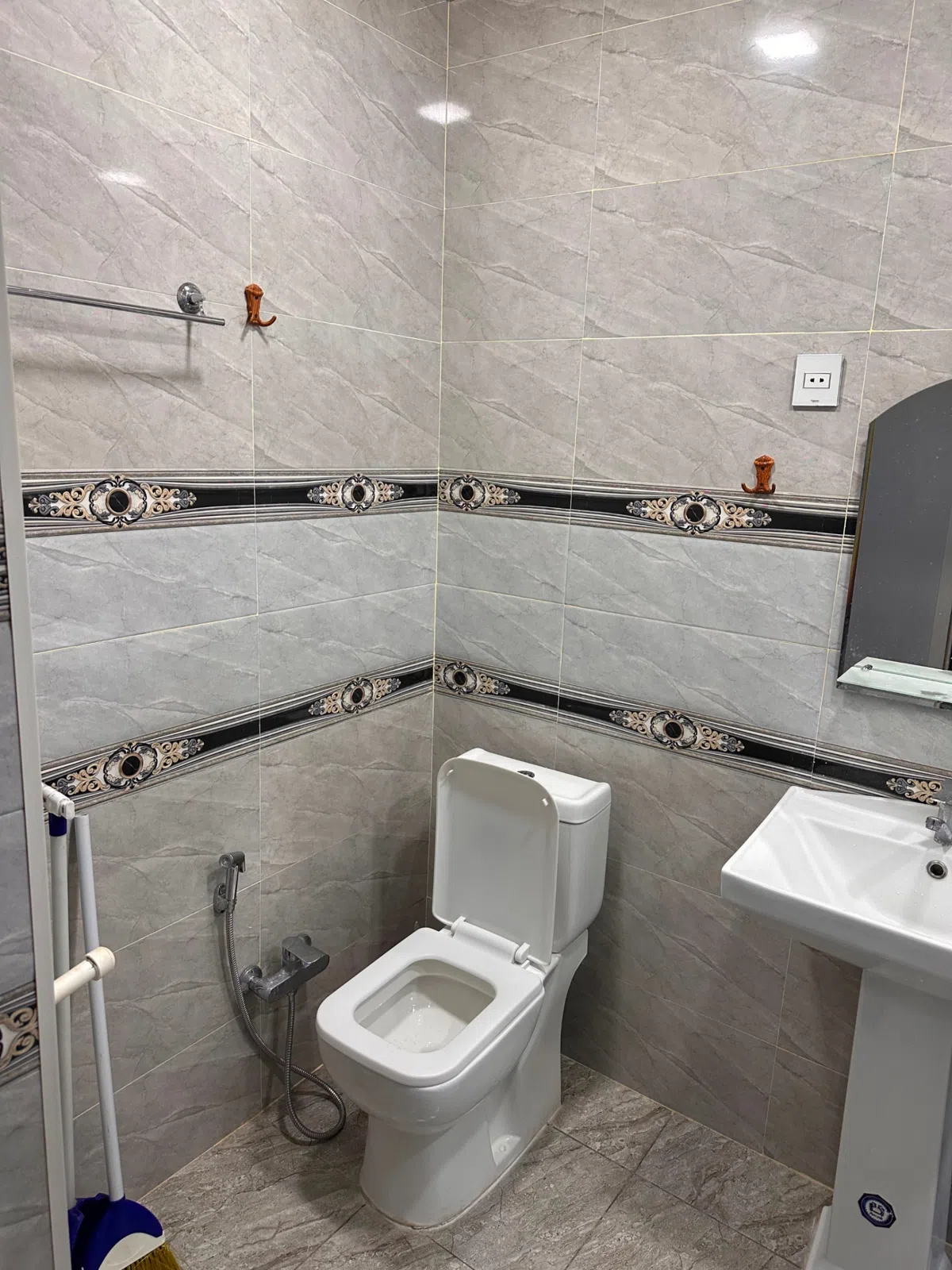 2 otaqlı mənzil 65 m² kirayə verilir — şəkil 4