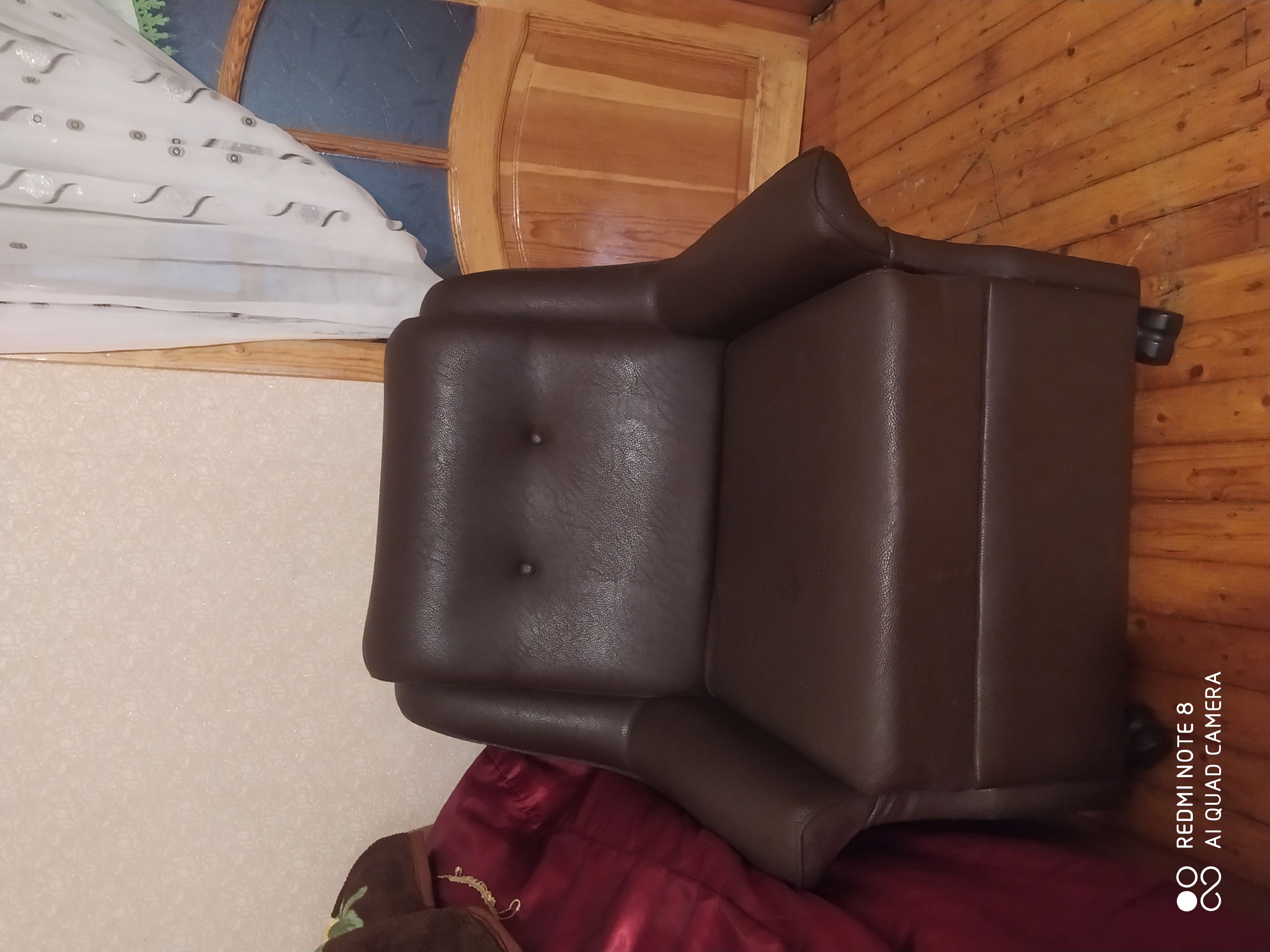 Armchair, Brown color - Tenderyard