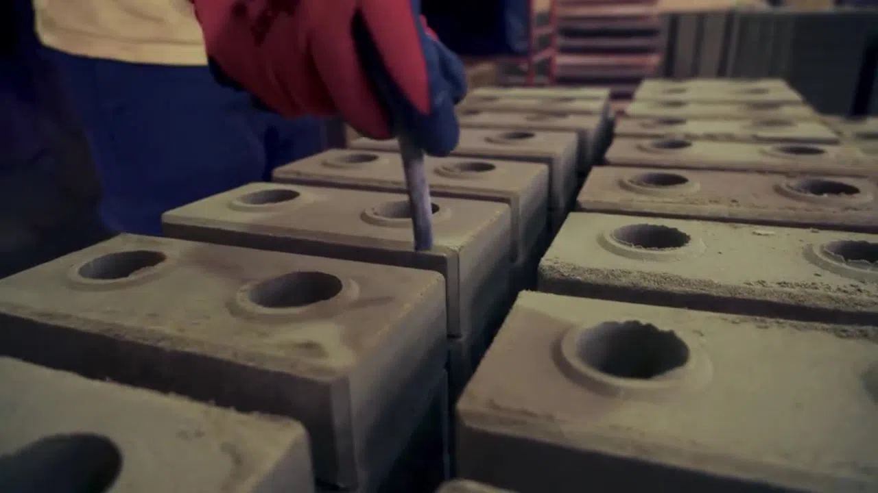 Geobrik kərpiclər, yüksək möhkəmlikli tikinti materialı — şəkil 17