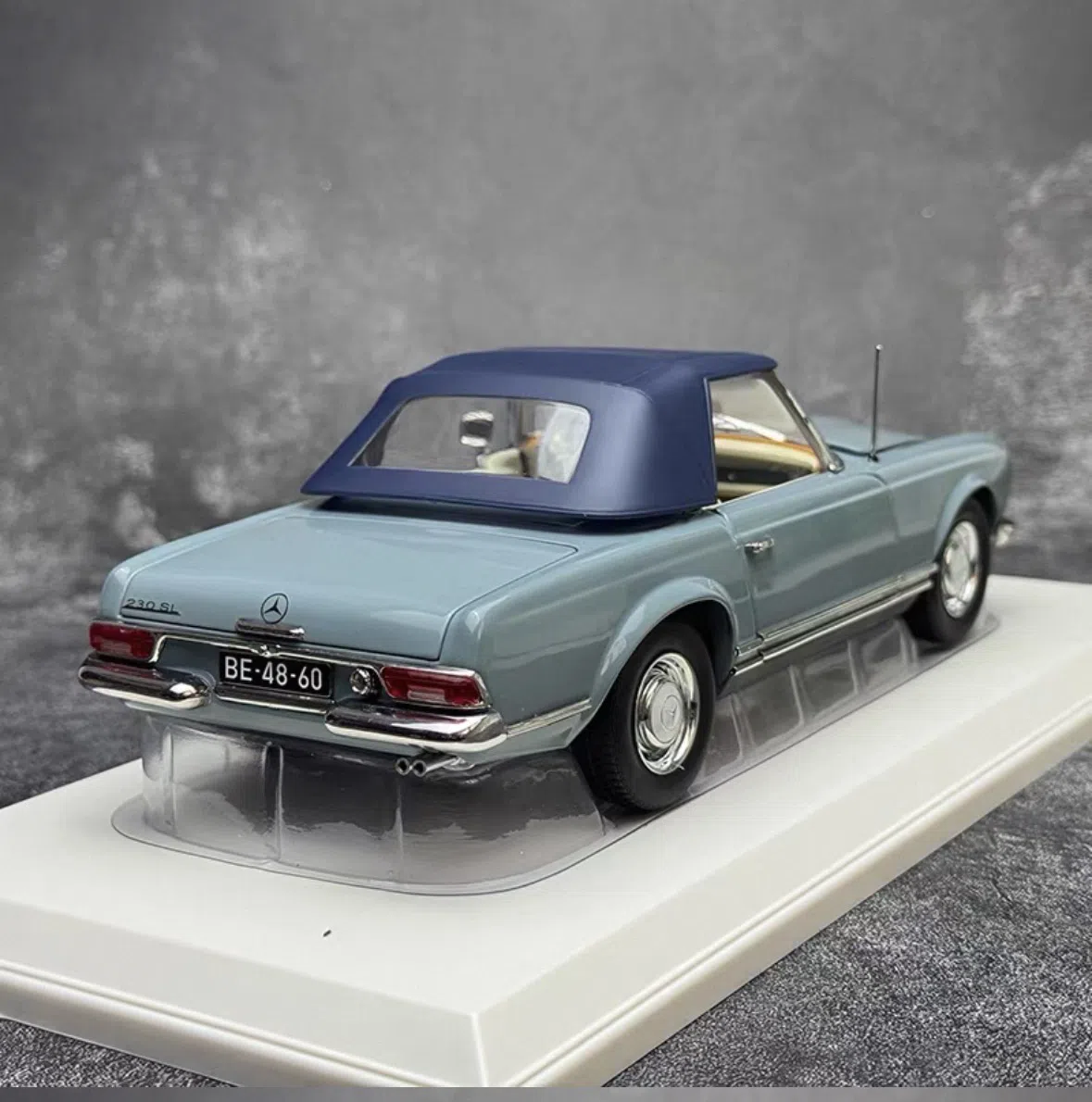 Norev 1:18 Mercedes 230 SL — şəkil 5