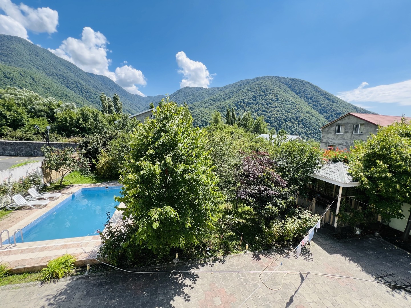 10 otaqlı bağ evi 350 m² 13 sot torpaq sahəsində günlük kirayə verilir — şəkil 24