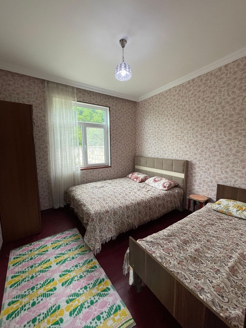 2 otaqlı bağ evi 80 m² 2000 sot torpaq sahəsində günlük kirayə verilir — şəkil 5