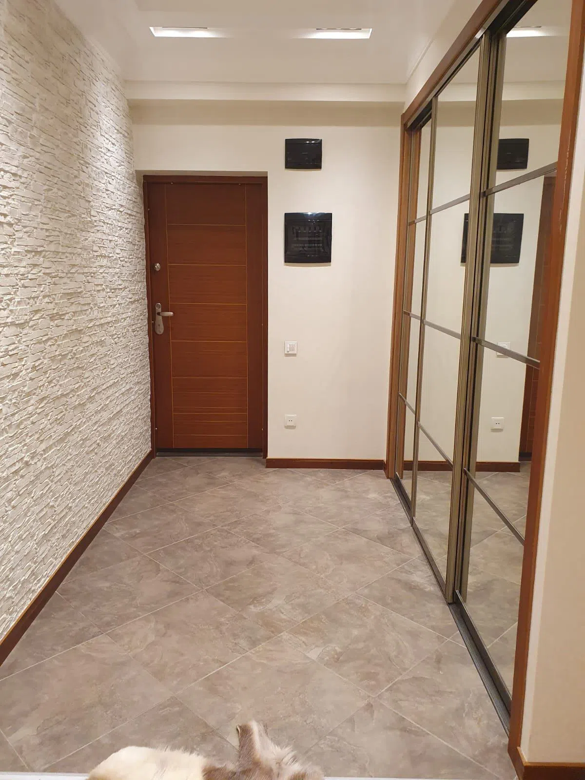 4 otaqlı mənzil 130 m² satılır