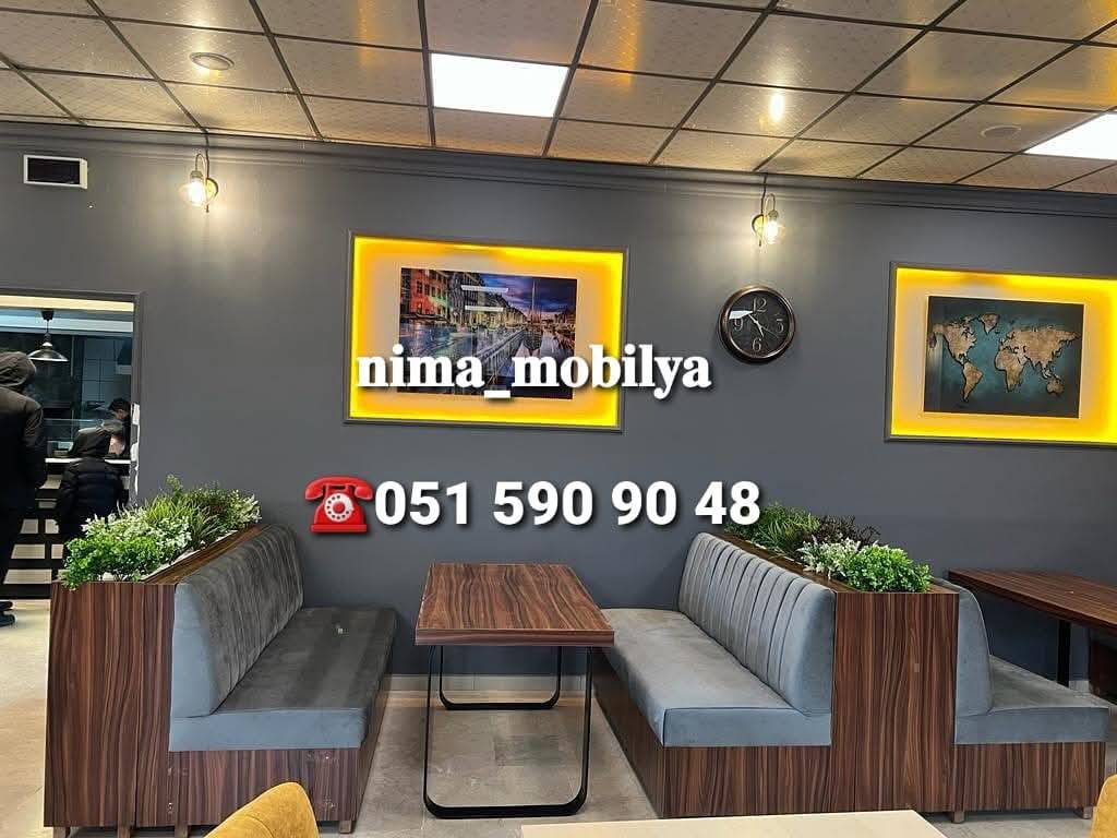 İki yerli divan, Açıq qırmızı rəng — şəkil 13