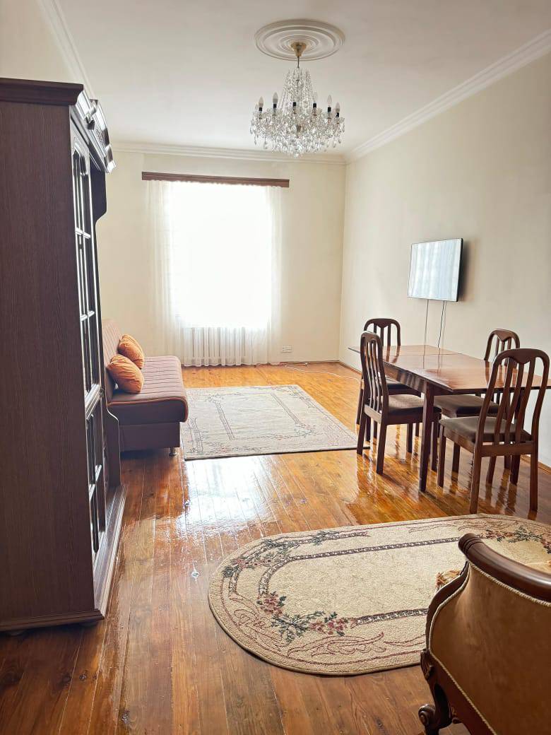2 otaqlı mənzil 80 m² kirayə verilir — şəkil 1
