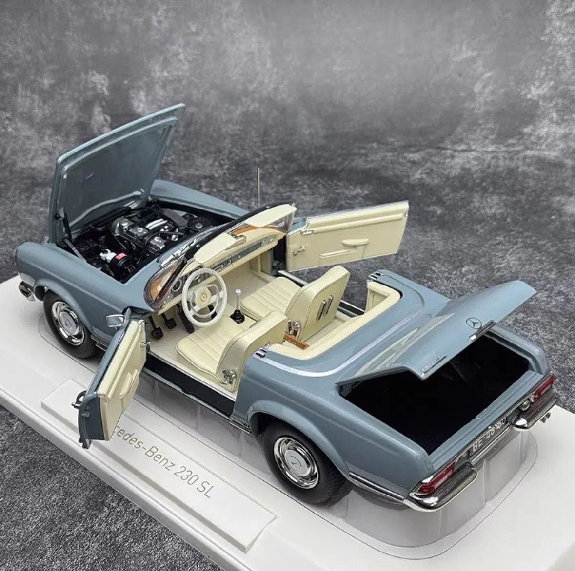 Norev 1:18 Mercedes 230 SL — şəkil 7