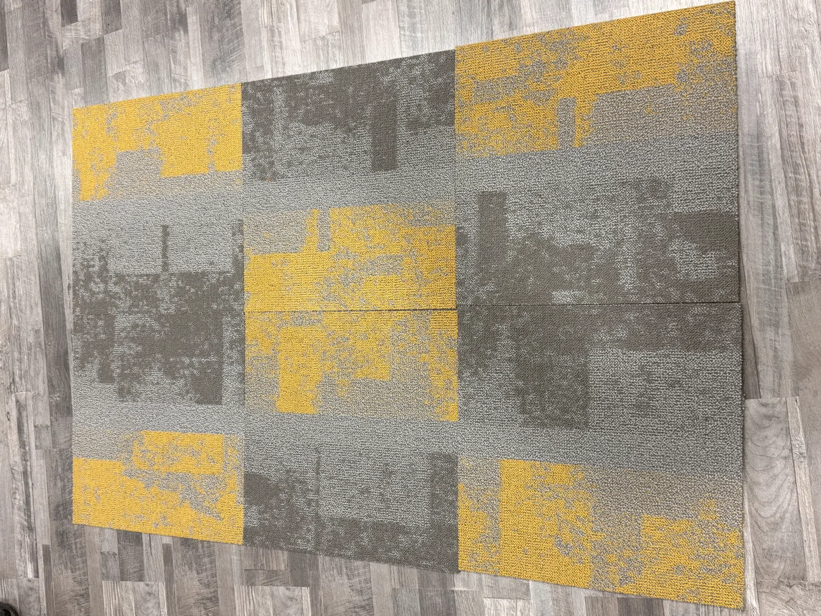 Xalça Qırmızı rəng