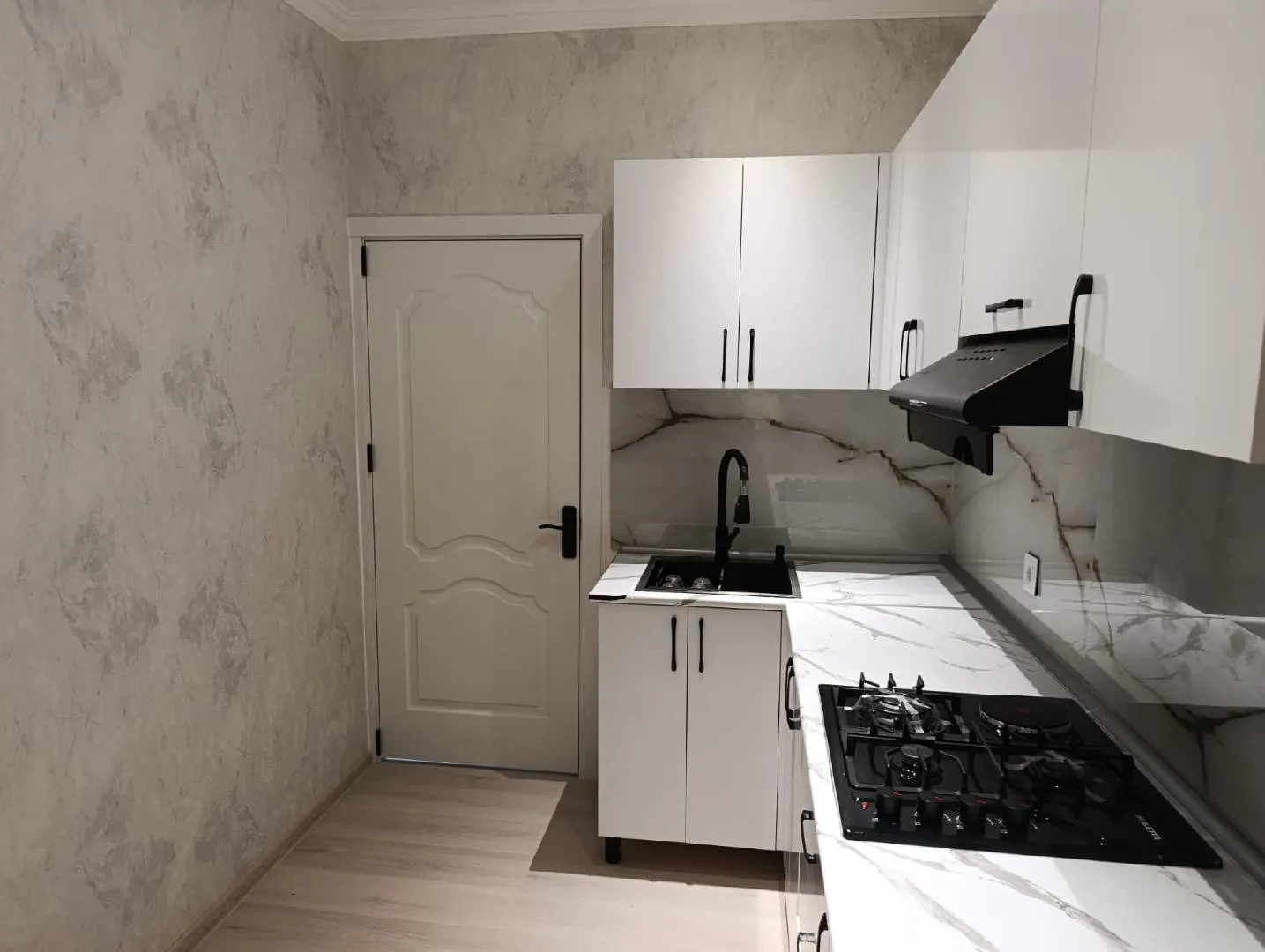 3 otaqlı mənzil 95 m² satılır — şəkil 1
