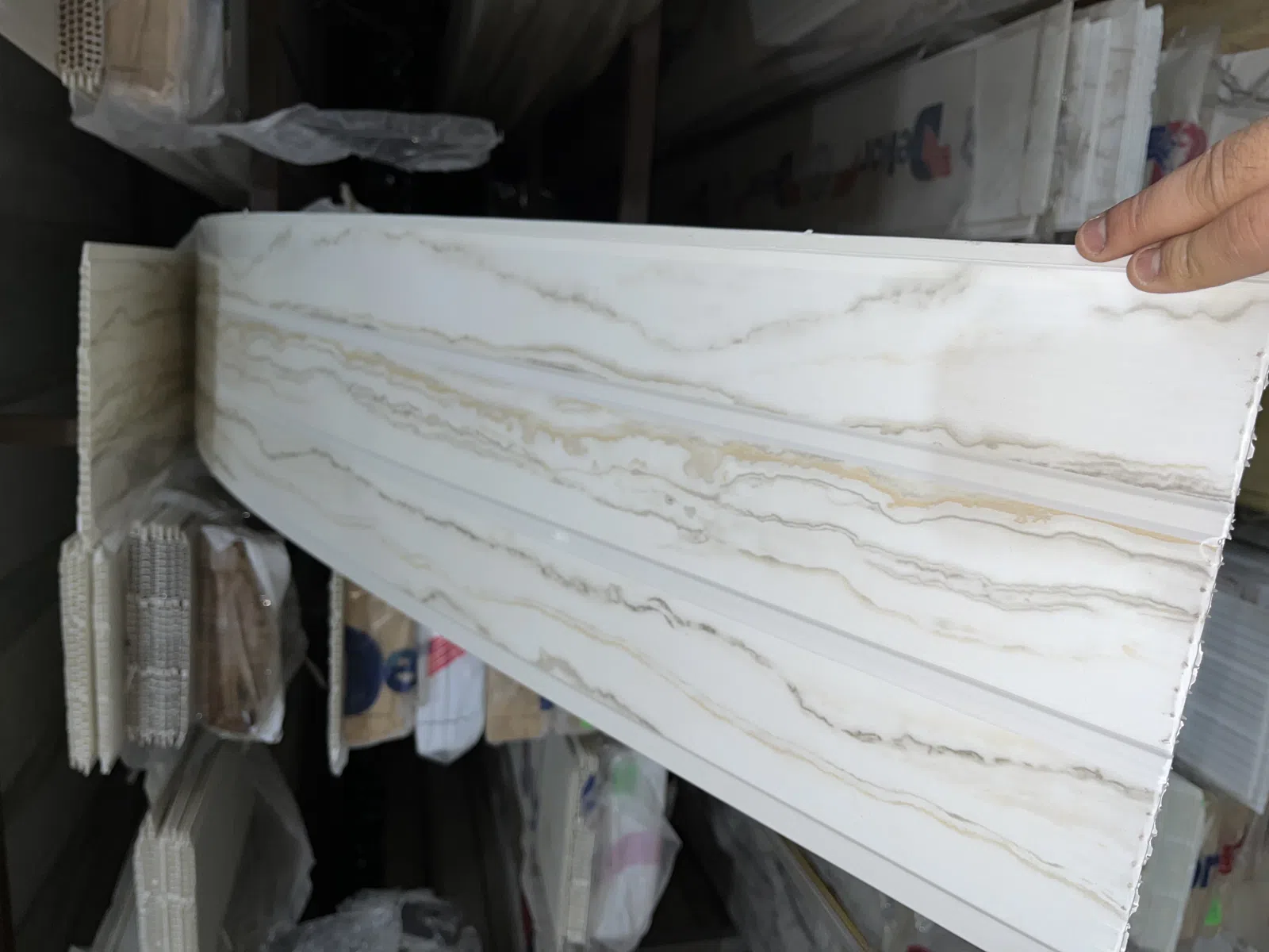 PVC lambirlər, ağ teksturalı və ağac effektli modellər — şəkil 14