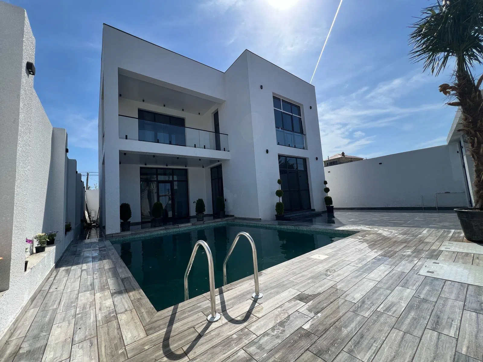 5 otaqlı bağ evi 220 m² 3 sot torpaq sahəsində satılır — şəkil 2