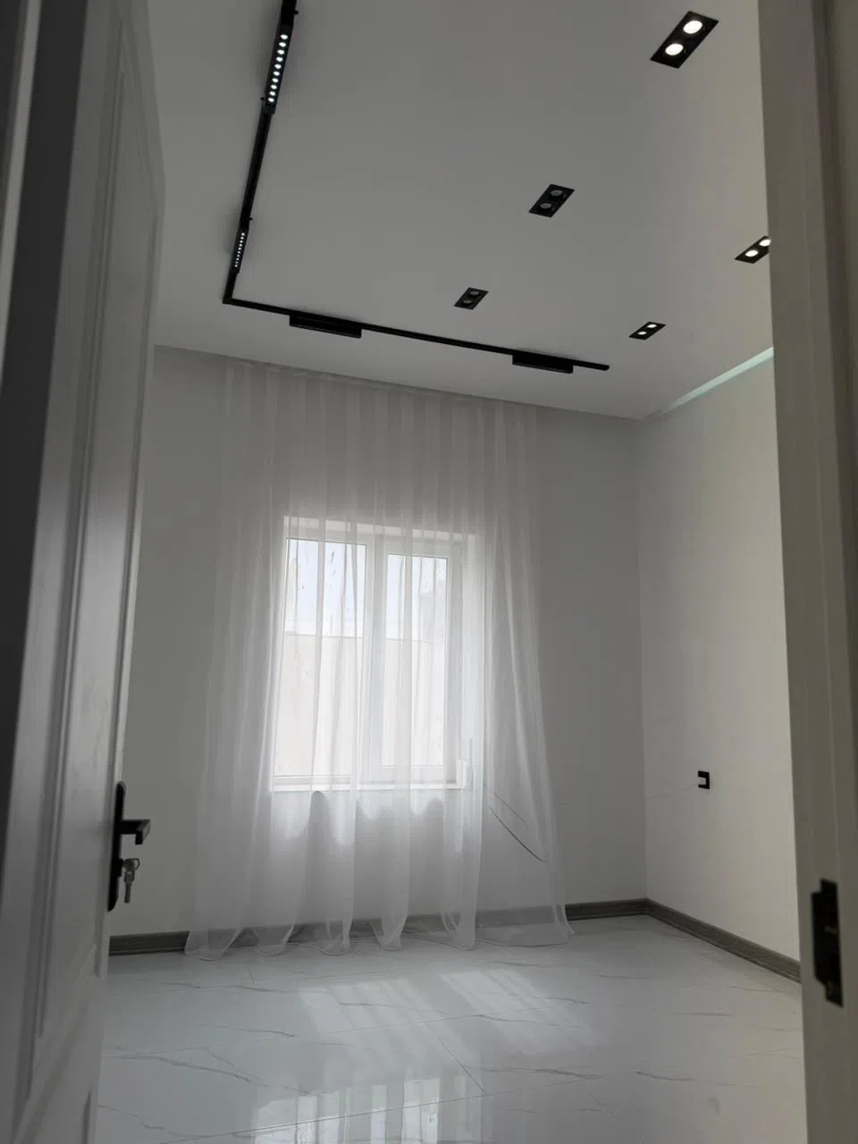 4 otaqlı villa 110 m² - 3 sot torpaq sahəsində satılır — şəkil 2