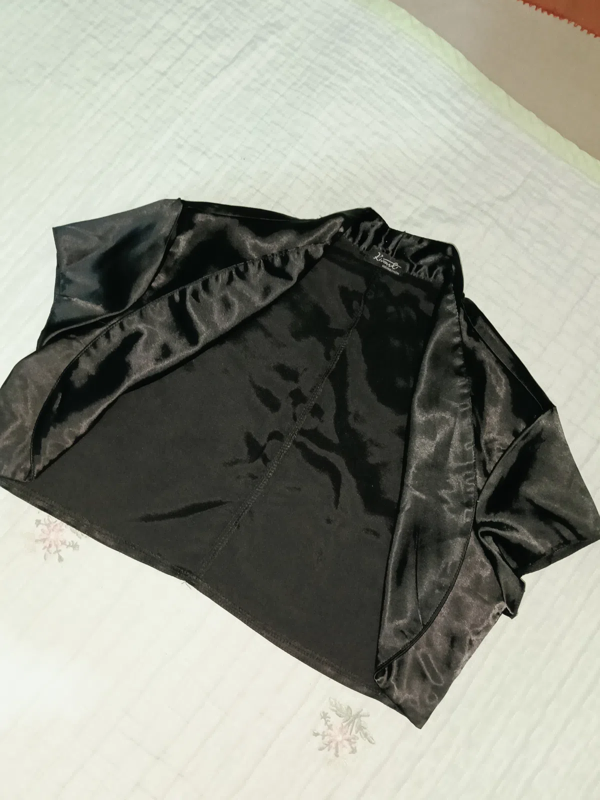 kureyi iple baglanan don. qara.