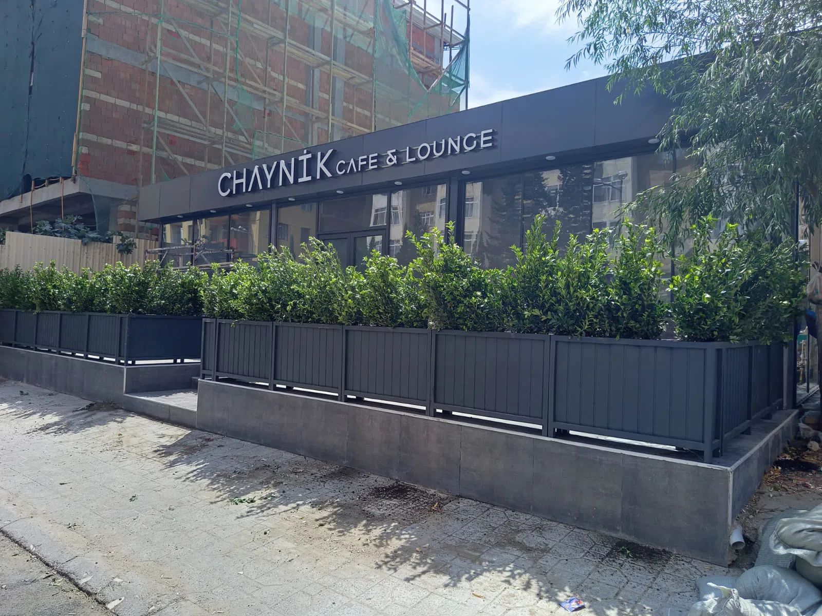 Taxtadan və dəmirdən göz oxṣayan möcüzələr yaradırıq.