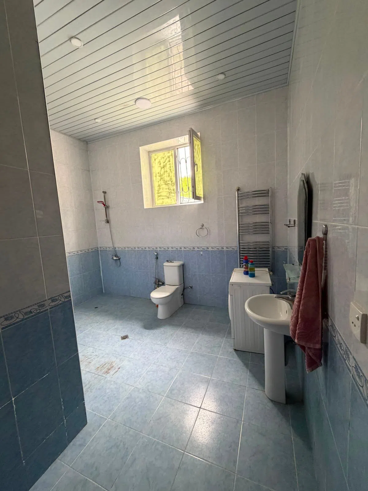 300 m² Yaxşı təmirli obyekt kirayə verilir — şəkil 2