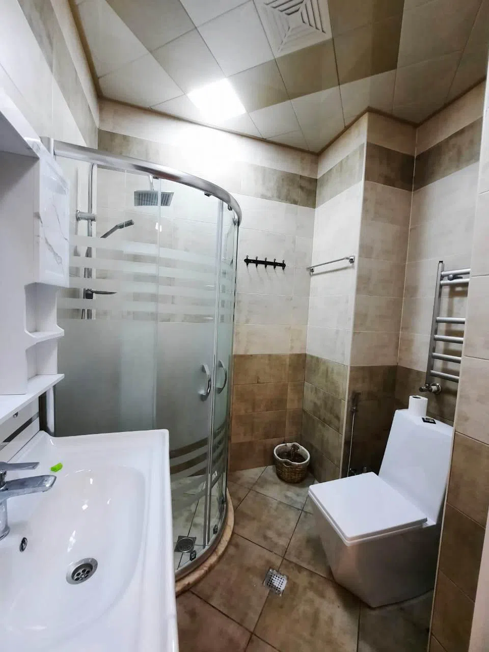 4 otaqlı mənzil 160 m² kirayə verilir — şəkil 12