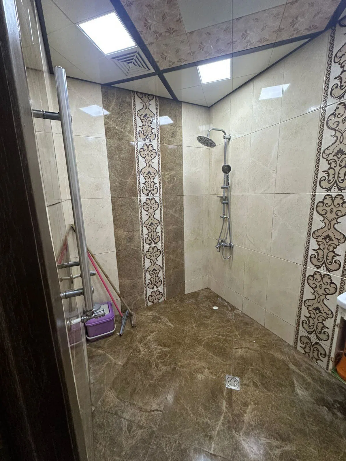 3 otaqlı mənzil 128 m² satılır