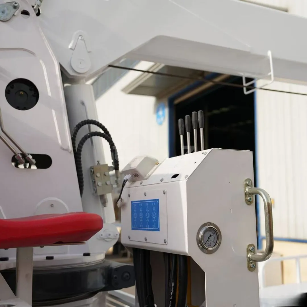 HOWO 14T Bortlu Kranmanipulyator — şəkil 3