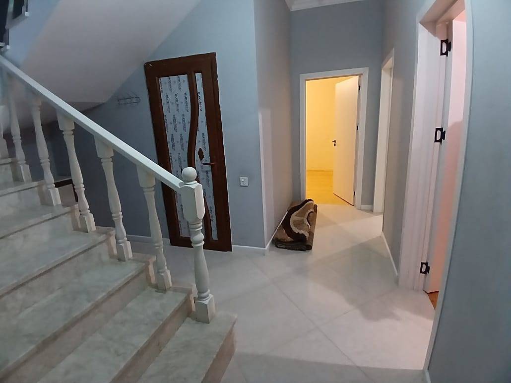 6 otaqlı həyət evi 250 m² kirayə verilir — şəkil 11
