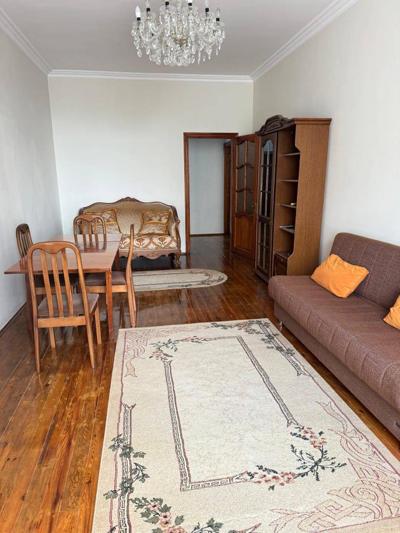 2 otaqlı mənzil 80 m² kirayə verilir — şəkil 2