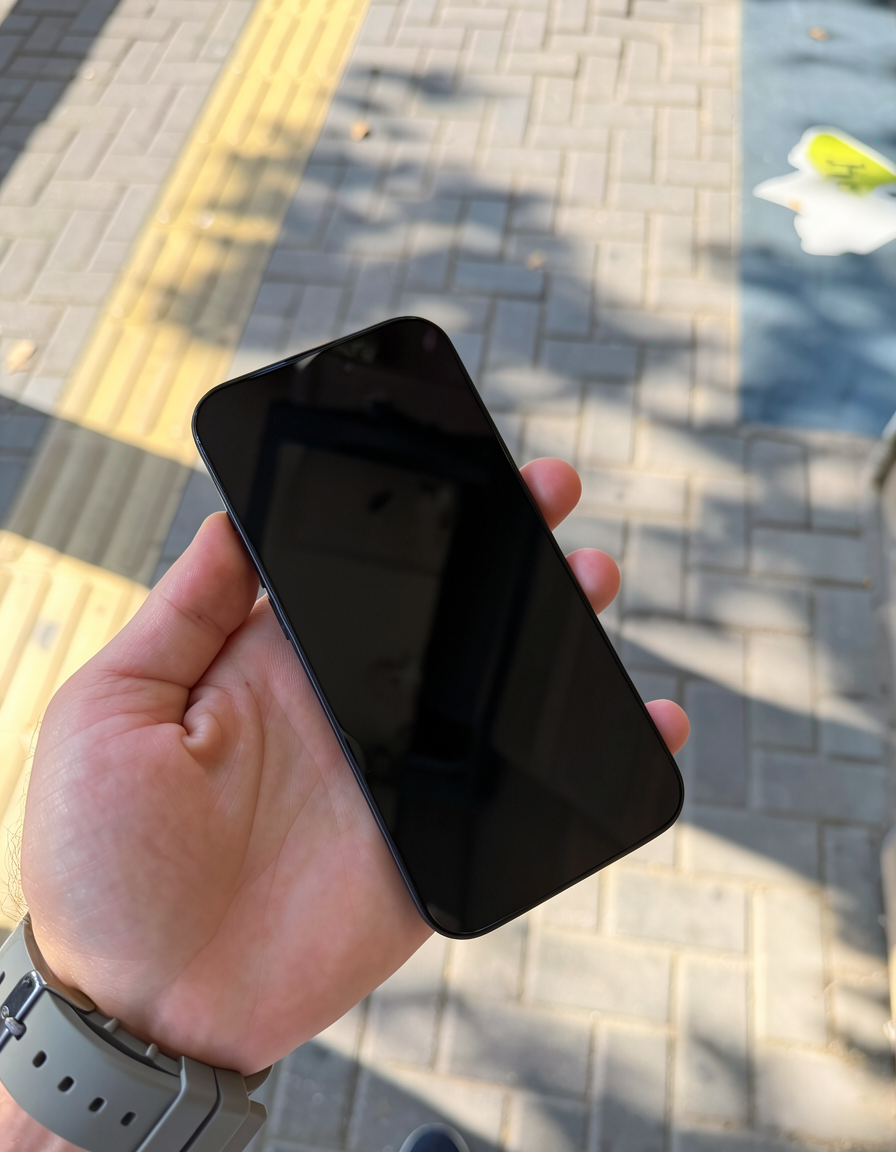 Apple, iPhone 15, 6 GB — şəkil 2