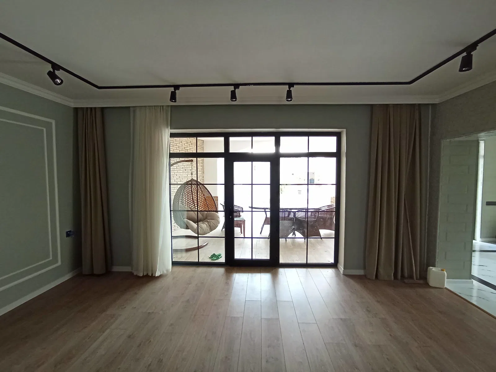 5 otaqlı həyət evi 200 m² - 15 sot torpaq sahəsində satılır