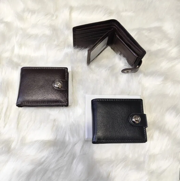 Kişi pulqabısı, Qara rəng