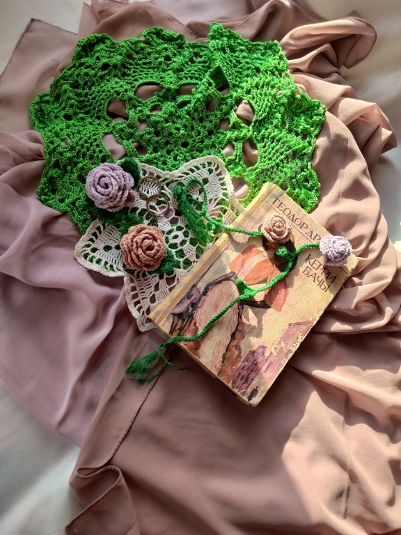 Əl işi toxunma breloklar və əlfəcinlər