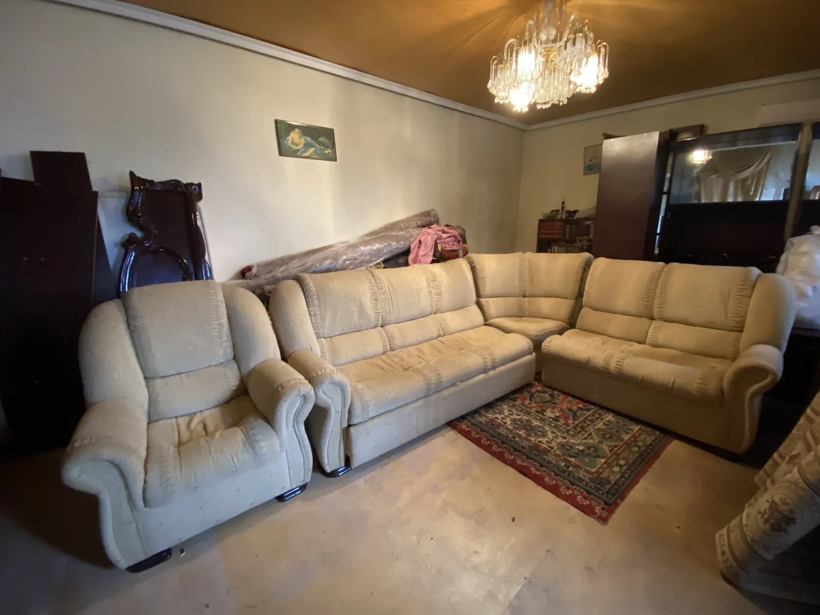 Künc divan, Bej rəng — şəkil 1