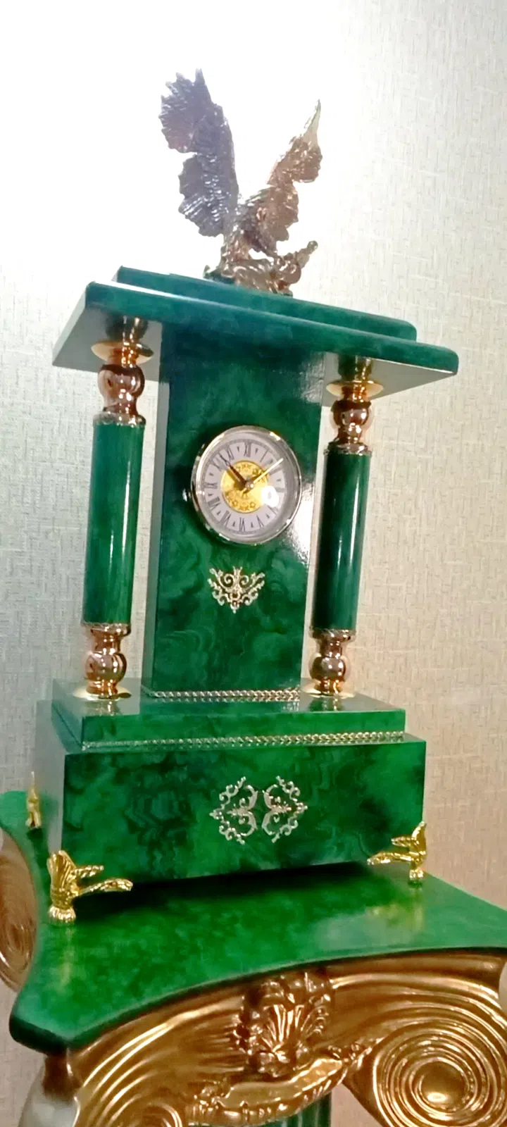 Masa üstü saat ( Malaxit imitasiyası)