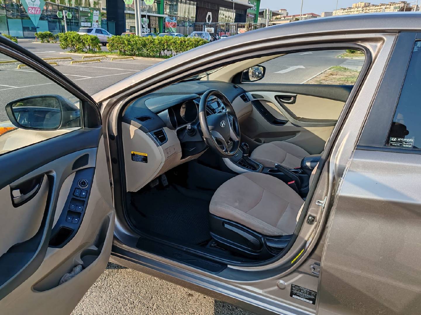 Hyundai Elantra, 2015 il, 259000 km — şəkil 10