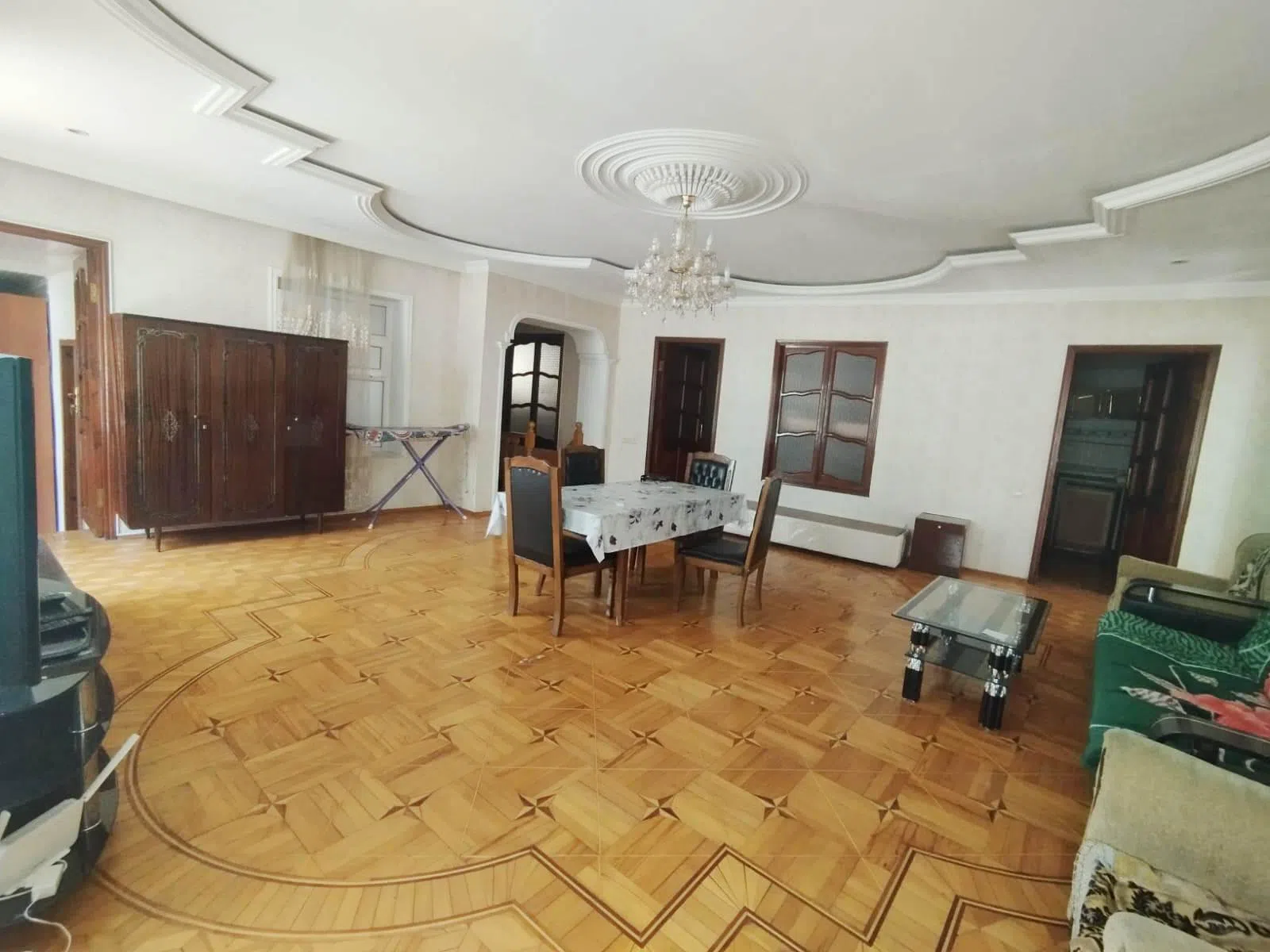 4 otaqlı ofis 130 m² kirayə verilir — şəkil 19