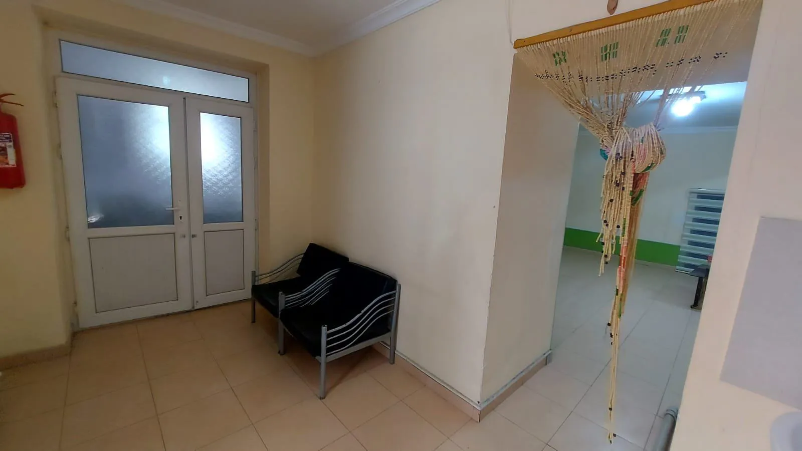 Yaxşı təmirli ticarət obyekti, 100 m² kirayə verilir — şəkil 12