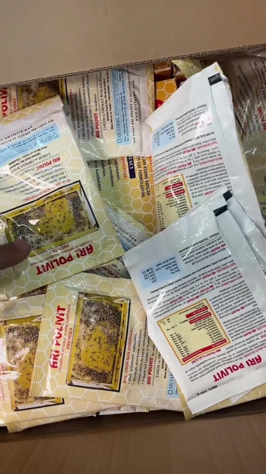 Arı vitaminləri, arı ailələri üçün qida əlavəsi — şəkil 17