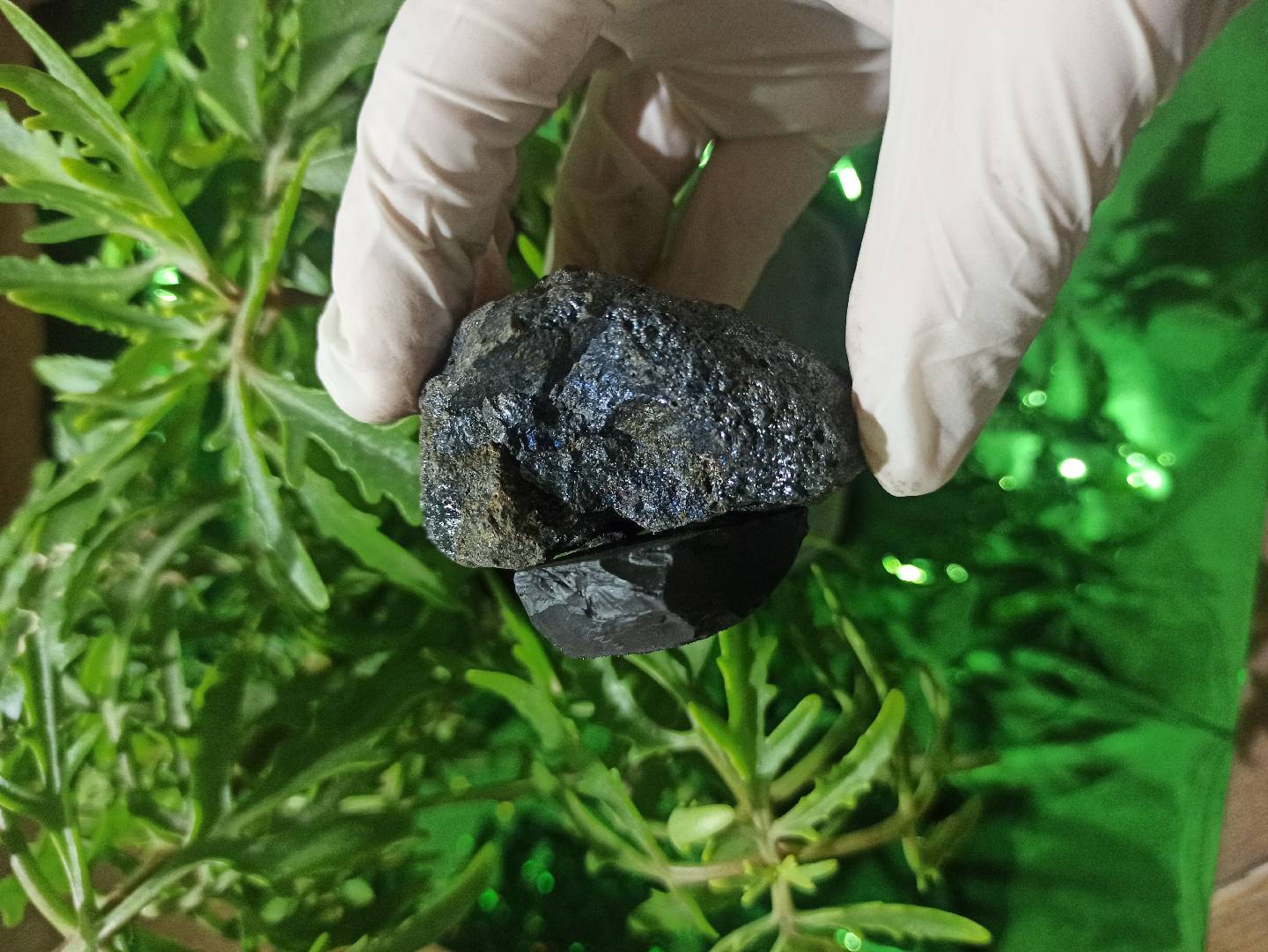 Magnetite daşı💎 — şəkil 13