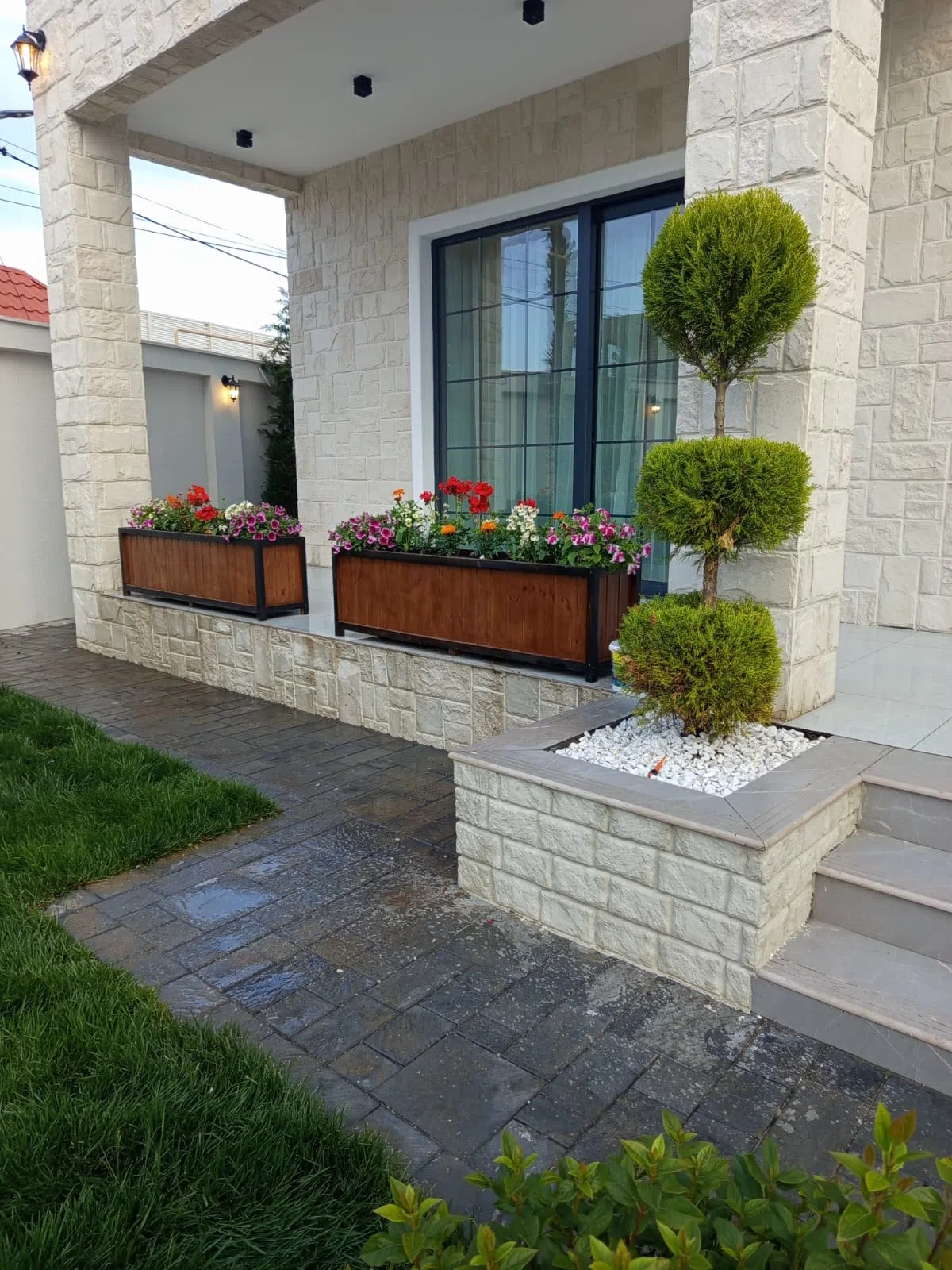 Taxtadan göz oxṣayan möcüzələr yaradırıq.