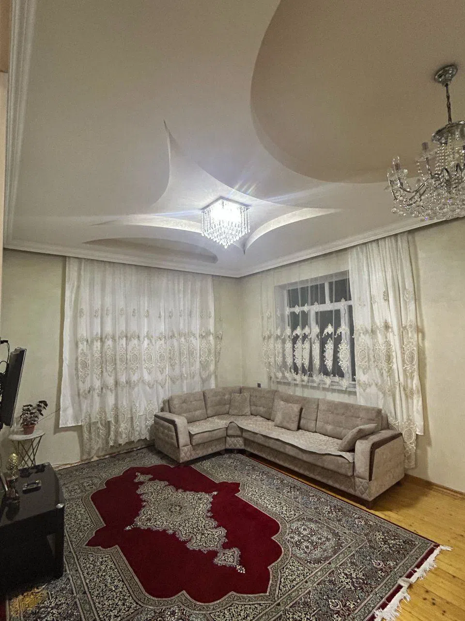 5 otaqlı həyət evi 220 m² - 10 sot torpaq sahəsində satılır — şəkil 2