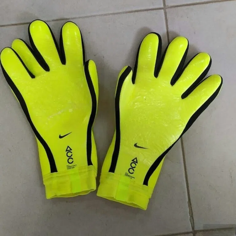 Nike Mercurial futbol qapıçı əlcəkləri - Tenderyard