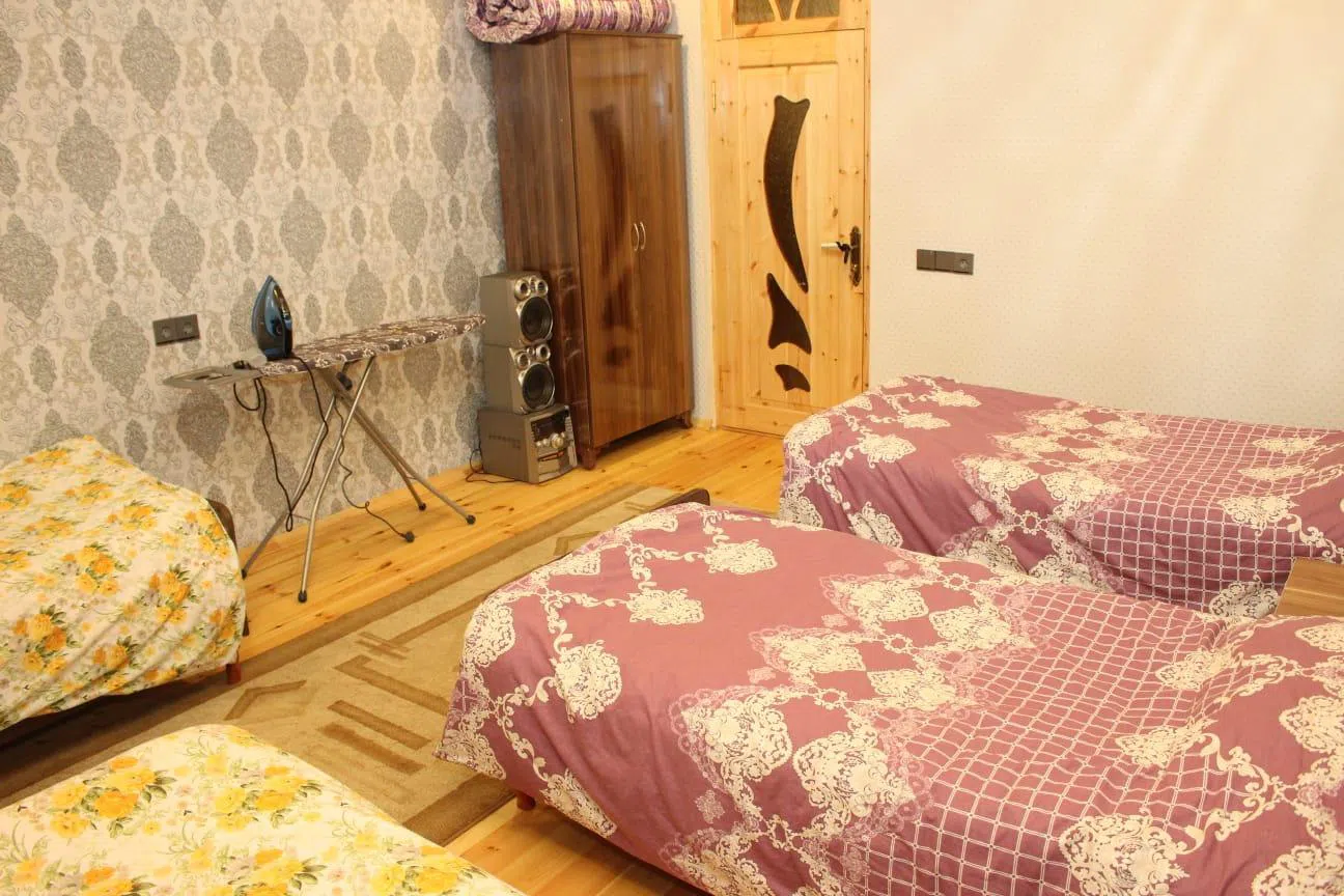 3 otaqlı həyət evi 86 m² günlük kirayə verilir — şəkil 3