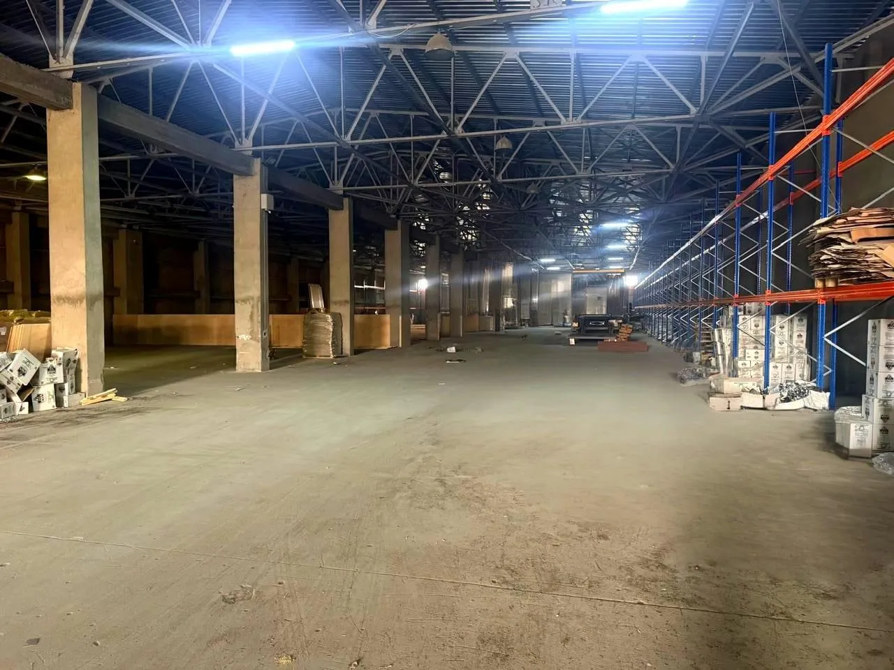 Əla təmirli ticarət obyekti, 3000 m² kirayə verilir — şəkil 2