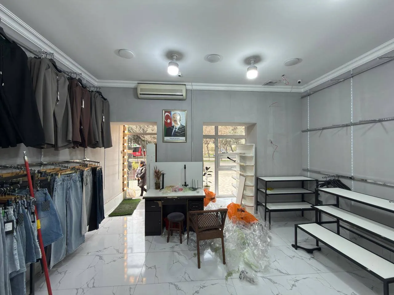 Yaxşı təmirli ticarət obyekti, 40 m² kirayə verilir — şəkil 6