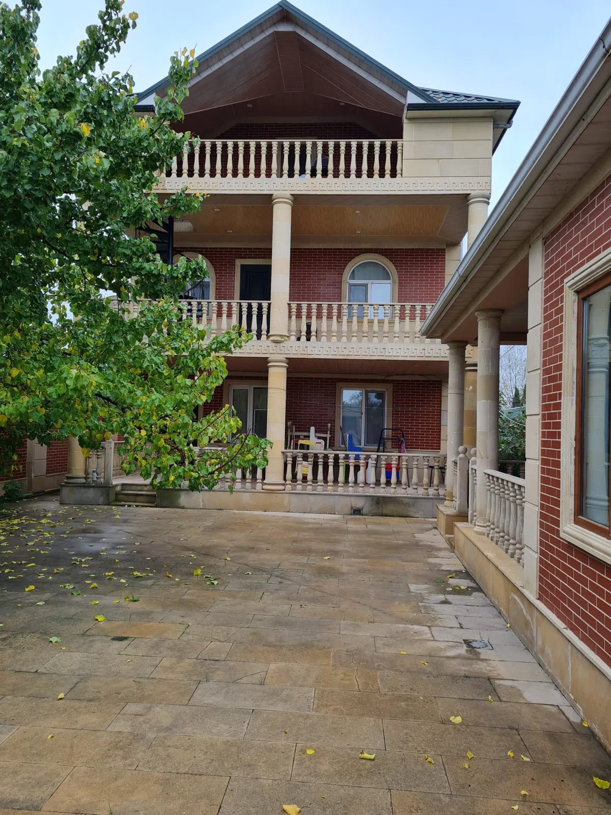 7 otaqlı villa 250 m² - 4 sot torpaq sahəsində satılır — şəkil 3