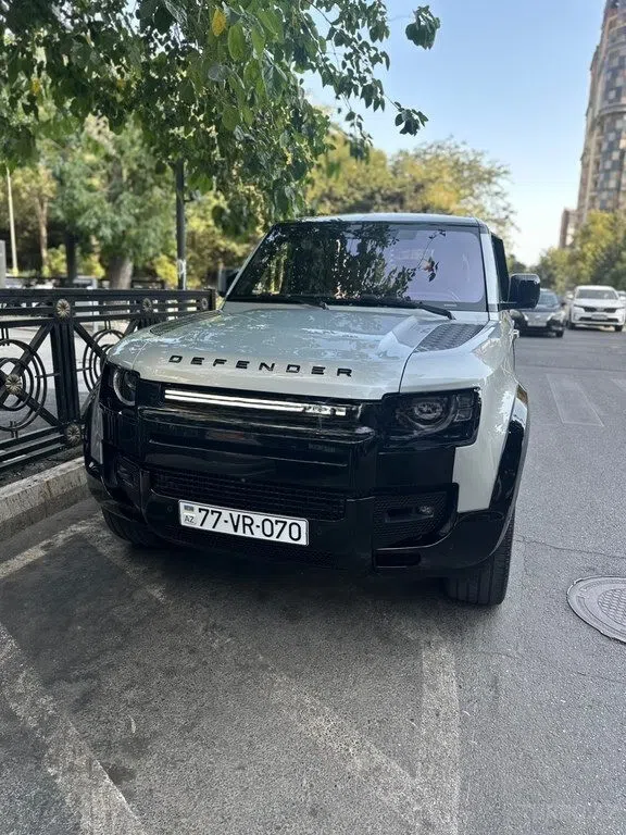 Land Rover Defender, 2020, 92000 km - Tenderyard