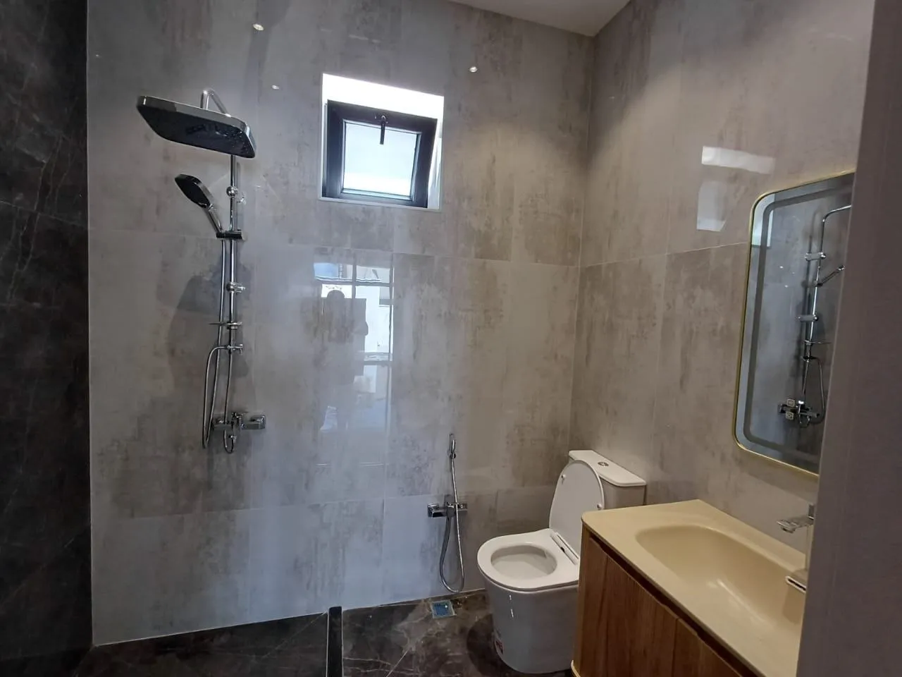 4 otaqlı villa 200 m² - 4.5 sot torpaq sahəsində satılır — şəkil 9