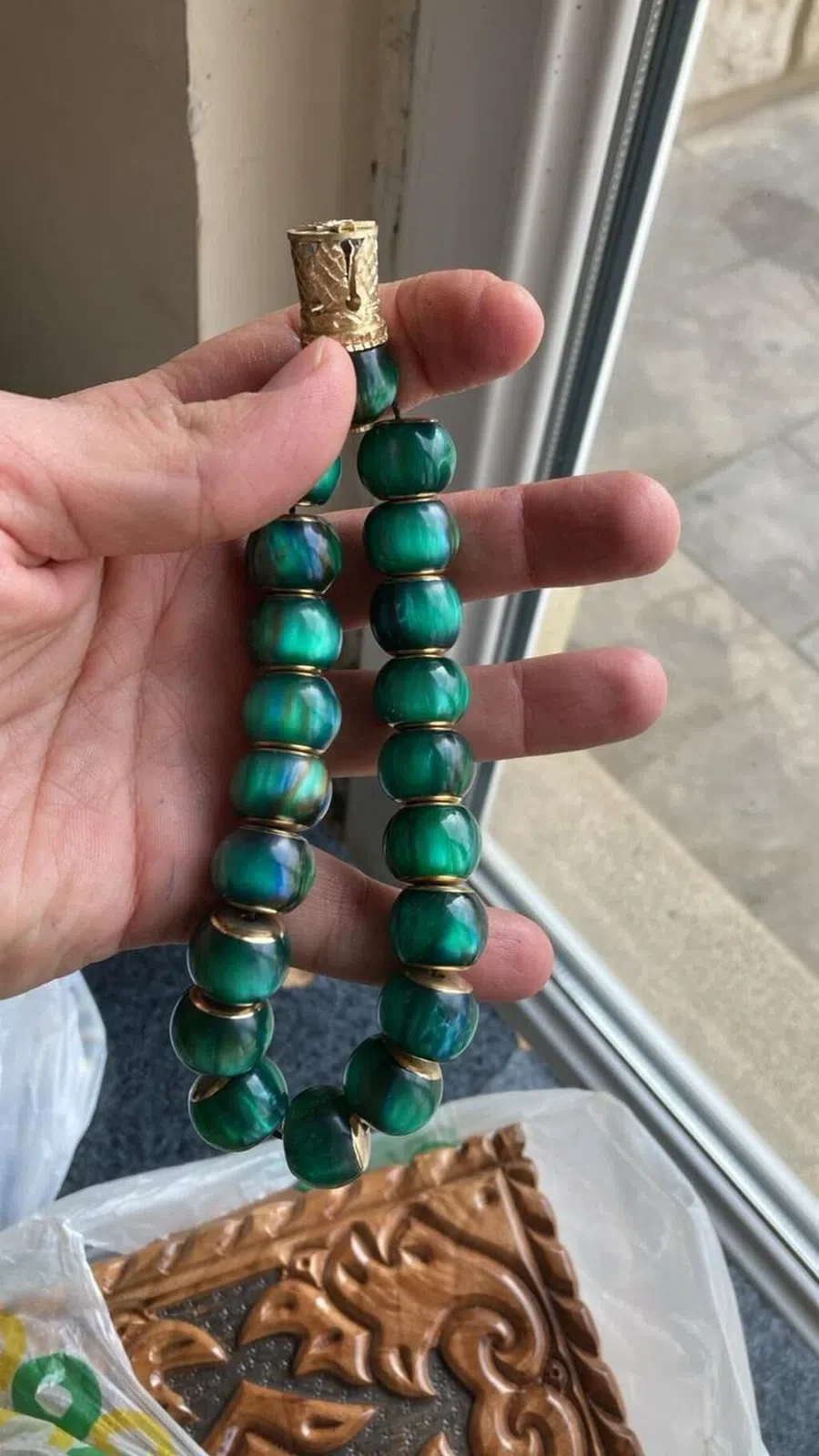 Yaşıl Daşlı Qızılı Detallı Təsbeh - Tenderyard