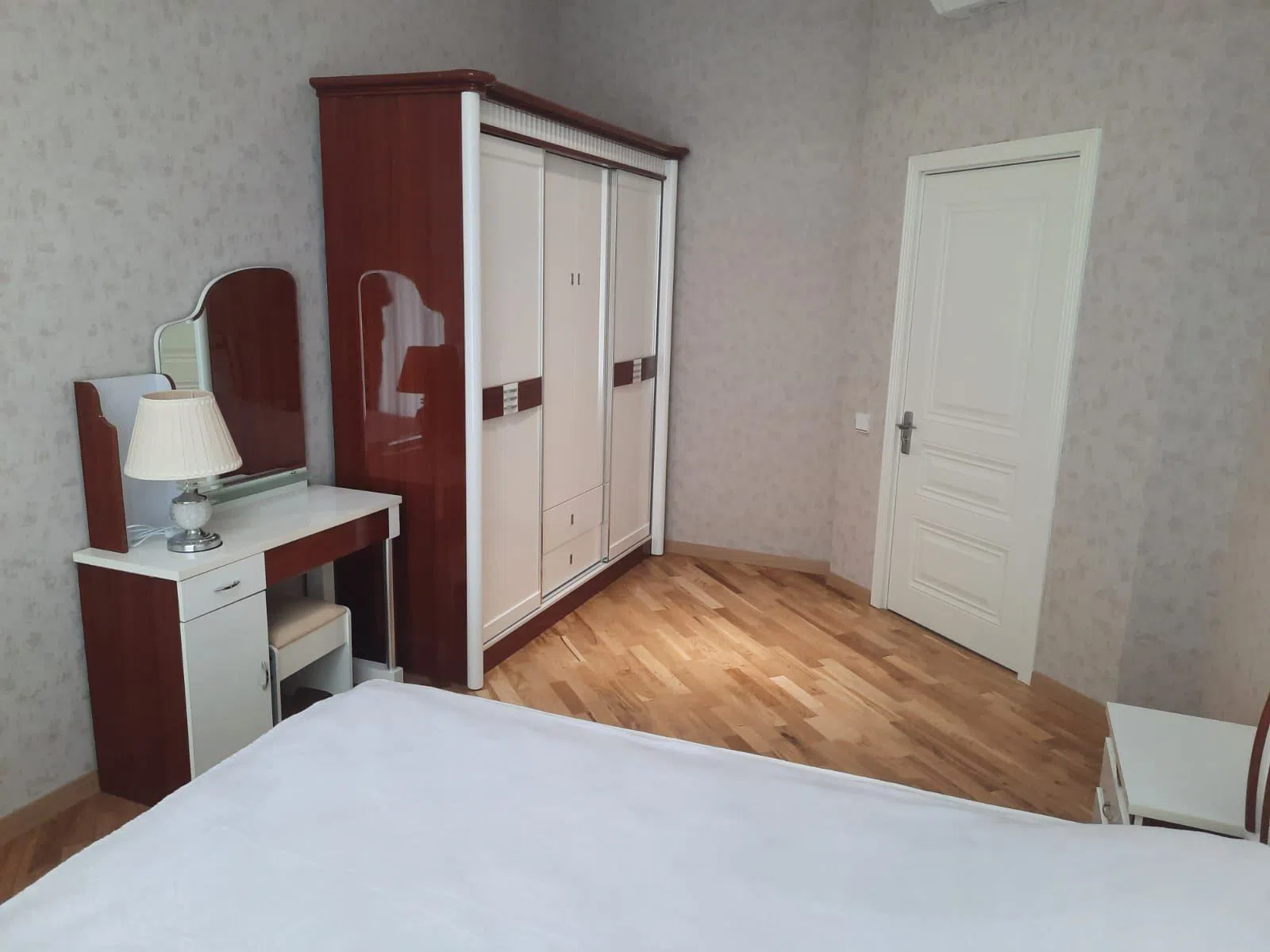 2 otaqlı mənzil 65 m² kirayə verilir — şəkil 8