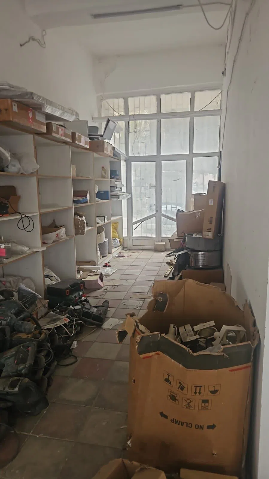 Əla təmirli ticarət obyekti, 400 m² kirayə verilir — şəkil 7