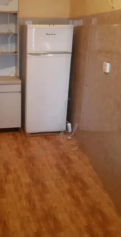Refrigerator White color, 2-door - Tenderyard