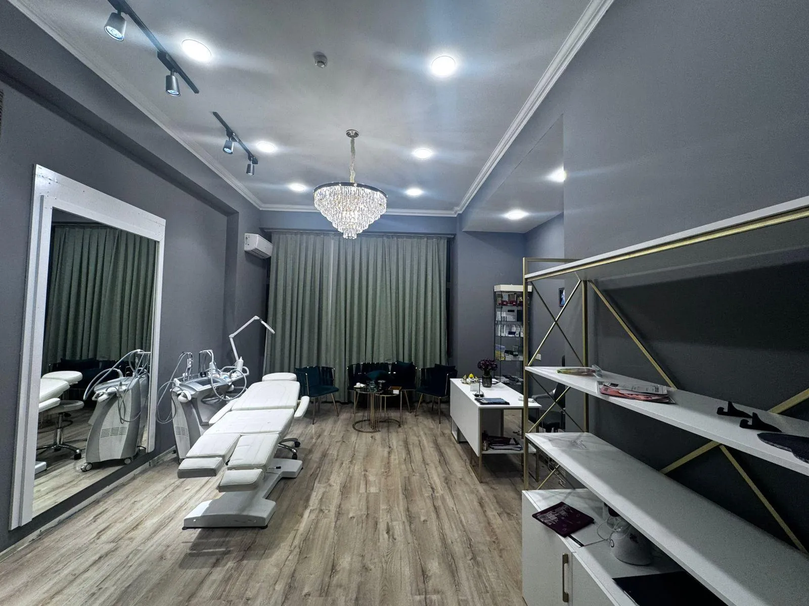 Əla təmirli ticarət obyekti, 27 m² kirayə verilir — şəkil 2