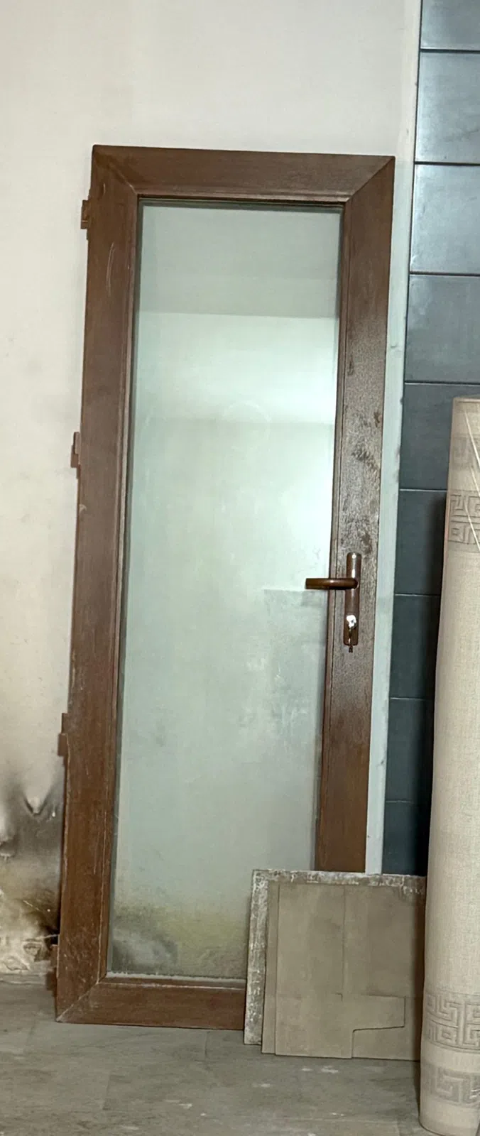 Second-hand plastic door - Tenderyard